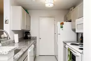 2011 Hwy 17 N, Mount Pleasant, SC 29466 - Photo 13