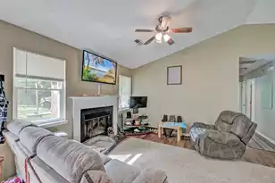 102 Nancy Ln, Summerville, SC 29485 - Photo 5