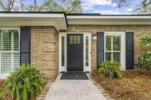 826 O'Sullivan Dr, Mount Pleasant, SC 29464 - Photo 3