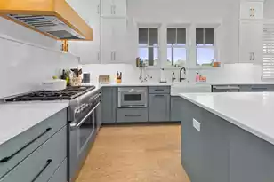 1074 Cinder St, Mount Pleasant, SC 29464 - Photo 17