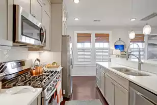 291 President St, Charleston, SC 29403 - Photo 17