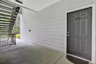 1300 Park West Blvd, Mount Pleasant, SC 29466 - Photo 3