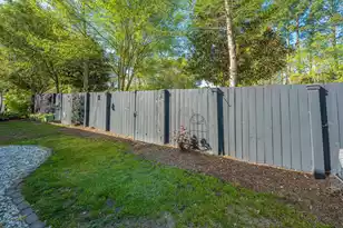 1686 Bridwell Ln, Mount Pleasant, SC 29466 - Photo 9