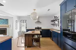 1507 Kathryn St, Mount Pleasant, SC 29464 - Photo 7