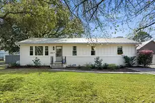 1507 Kathryn St, Mount Pleasant, SC 29464 - Photo 1