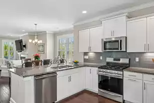 1630 Prince Edward St, Mount Pleasant, SC 29466 - Photo 13