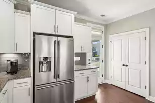 1630 Prince Edward St, Mount Pleasant, SC 29466 - Photo 15