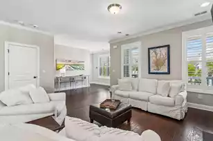 1630 Prince Edward St, Mount Pleasant, SC 29466 - Photo 7