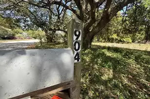 904 Hildebrand Dr, Bonneau, SC 29431 - Photo 1