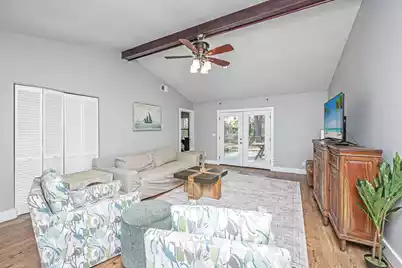 1525 Crossing Lane E, Mount Pleasant, SC 29466 - Photo 9