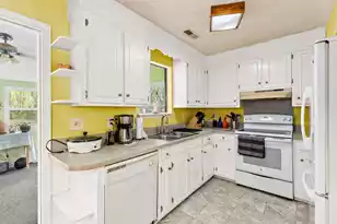 651 Semaht St, Charleston, SC 29412 - Photo 11