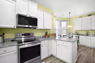 1011 Bridlewood Farms Pkwy, Ridgeville, SC 29472 - Photo 9