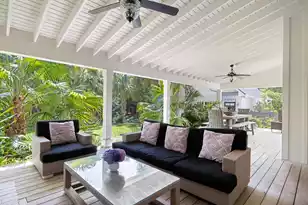 299 Hobcaw Dr, Mount Pleasant, SC 29464 - Photo 15