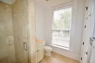 192 Wentworth St, Charleston, SC 29401 - Photo 9