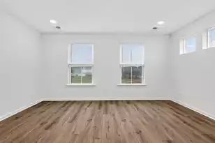 4633 Forest Hills Dr, North Charleston, SC 29418 - Photo 9