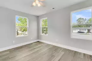 5889 Rhett Ave N, Hanahan, SC 29410 - Photo 21