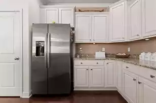 2040 Promenade Ct, Mount Pleasant, SC 29466 - Photo 5