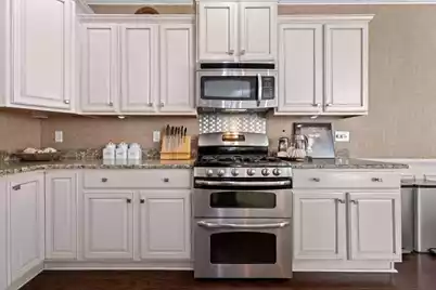 2040 Promenade Court, Mount Pleasant, SC 29466 - Photo 13