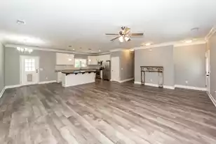 113 Kirksey Dr, Summerville, SC 29485 - Photo 5