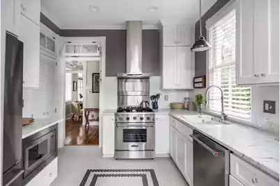 13 Carolina Street #Unit B Upstairs, Charleston, SC 29403 - Photo 11