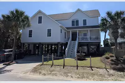 621 Arctic Avenue E, Folly Beach, SC 29439 - Photo 1
