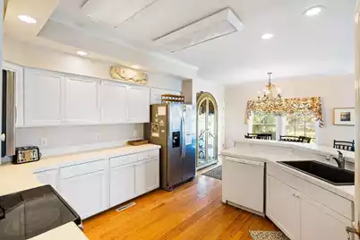 621 Arctic Avenue E, Folly Beach, SC 29439 - Photo 7