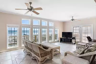 621 Arctic Avenue E, Folly Beach, SC 29439 - Photo 11