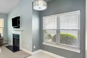 4925 Franconia Dr, Summerville, SC 29485 - Photo 7