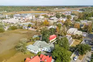 212 Live Oak Dr, Mount Pleasant, SC 29464 - Photo 3