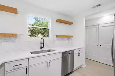 2150 Spoleto Lane E, North Charleston, SC 29406 - Photo 9