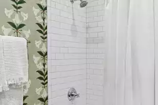 7 Lowndes St, Charleston, SC 29401 - Photo 35