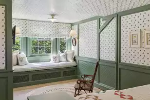 7 Lowndes St, Charleston, SC 29401 - Photo 51