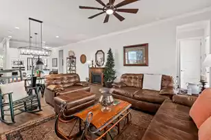 704 Triangle Ln, Summerville, SC 29486 - Photo 7