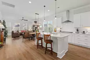 704 Triangle Ln, Summerville, SC 29486 - Photo 5