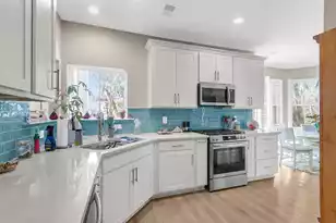 410 Carolina Cherry Ct, Charleston, SC 29414 - Photo 5