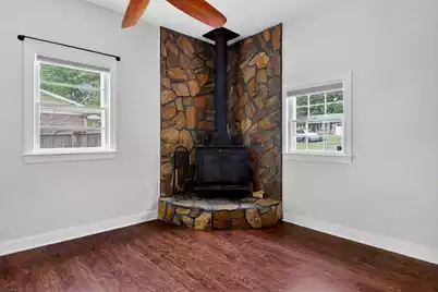 221 Forest Circle, Summerville, SC 29483 - Photo 7