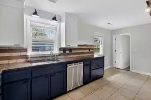 221 Forest Cir, Summerville, SC 29483 - Photo 17