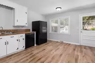 4557 Montague Ave W, North Charleston, SC 29418 - Photo 9