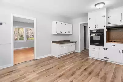 4557 Montague Avenue W, North Charleston, SC 29418 - Photo 11