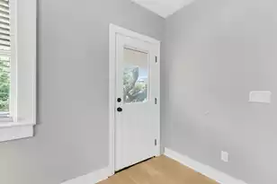 40 Nunan St, Charleston, SC 29403 - Photo 9