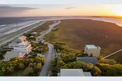 1024 Ashley Avenue W, Folly Beach, SC 29439 - Photo 3
