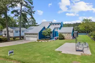 1174 Gin Pond Dr, Summerton, SC 29148 - Photo 1