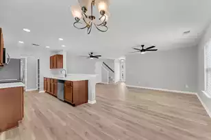 421 Savannah River Dr, Summerville, SC 29485 - Photo 5