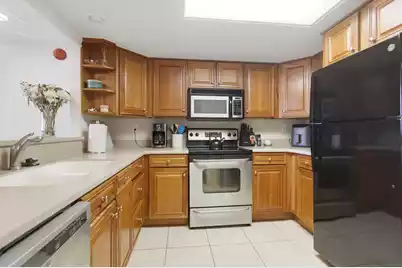 14 Lockwood Drive #Apt 3H, Charleston, SC 29401 - Photo 9