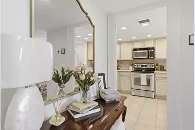 14 Lockwood Drive #Apt 9J, Charleston, SC 29401 - Photo 15