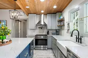 212 Hudson Ave E, Folly Beach, SC 29439 - Photo 17