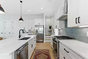 50 Aiken St #B, Charleston, SC 29403 - Photo 9