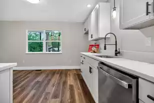 217 Tupperway Dr, Summerville, SC 29483 - Photo 11