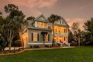 1563 Capel St, Mount Pleasant, SC 29466 - Photo 3