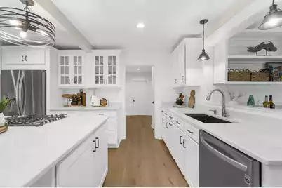 978 Law Lane, Mount Pleasant, SC 29464 - Photo 7